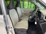 運転席シート廻りは使用感も少なく、良好な状態となっています。前オーナー様が丁寧に使っていたことがよくわかりますね。