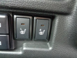 両席シートヒーター装備。寒い季節にはとても役に立つ有難い装備です。