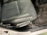 痛みの出やすい運転席シートの角、フロアマット、座面、ともに良好です