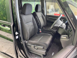 運転席シート廻りは使用感も少なく、良好な状態となっています。丁寧に使われていたことがよくわかりますね。