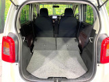 普段のお買い物や通勤、送迎等に十分な荷室スペースを確保しております。セカンドシートを倒すと、大きな荷物の積載も可能です♪