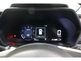 シンプルで見やすいメーターです!中央のマルチインフォメーションディスプレイでクルマからの様々な情報をお伝えします!