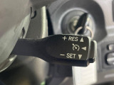 【クルーズコントロール】高速道路もラクラク走行。アクセルを離しても一定速度で走行ができ、長距離運転時の負担を軽減!加速・減速も簡単なスイッチ操作で調整できます。
