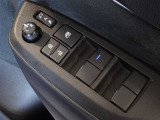 電動格納式ドアミラー・パワーウインドウを装備しています。
