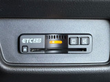 有料道路のレーン通過に便利なETC2.0車載器を装着しています。ご利用にはセットアップが必要となります。