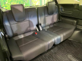 3列目シートはもちろん状態良好☆大人でもゆったりと座って頂けますので、大人数でのお出かけもラクラクです♪ご家族で、気の知れた仲間で、ドライブに行くのが楽しみですね♪