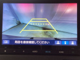 バックでの車庫入れも安心です! リアカメラが付いているバックモニター付のナビを装備しております。操作線もついており距離感も画面から確認できます。