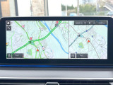 ●BMW純正ナビ:一体感のあるナビは、高級感ある車内を演出してくれます。Bluetooth再生などオーディオ機能も充実しておりますので、運転もより楽しめます♪