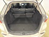 トランクルーム内の画像です。レイアウトで広々荷室が確保出来ます!