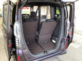 リアシートがあっても、しっかり荷物を積む事ができます。