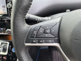 便利なステアリングスイッチ装備です。