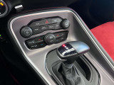 8速ATとパドルシフトでシフト操作可能です。