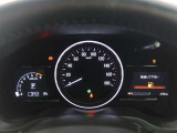 とっても見やすいメーターです。夜間時はラグジュアリーな気分にさせてくれる照明が魅力ですので、夜のドライブも楽しみになりますよ♪