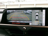 全周囲モニター付きですので、上から見たような映像も確認できます。(補助装置になりますので、目視でもご確認ください)