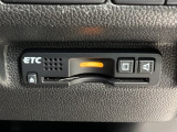 いまや快適なカーライフに欠かせないETCが付いています。