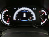 とっても見やすいメーターです。夜間時はラグジュアリーな気分にさせてくれる照明が魅力ですので、夜のドライブも楽しみになりますよ♪
