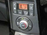 エアコンはオートエアコンになっています。