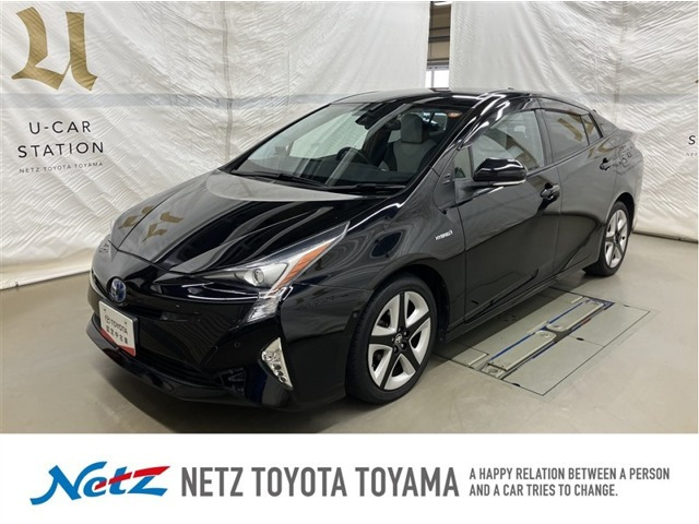 トヨタ プリウス 