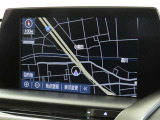 メーカー装着のナビを装備しております。