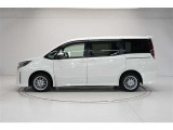 HV車です。ガソリン車より燃費もよく静かで滑らかな走りです。