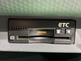 【ETC】高速道路の料金所をストレスなく通過!話題のスポットやサービスエリアに多い「スマートIC」利用時は必須のアイテムです。当店でセットアップを実施、ご納車当日からすぐにご利用いただけます!