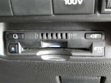 ナビ連動タイプのETC車載機です。ナビゲーションと連動してくれますのでカード未挿入を知らせてくれるなど便利な機能が追加されています。