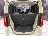 普段のお買い物や通勤、送迎等に十分な荷室スペースを確保しております。セカンドシートを倒すと、大きな荷物の積載も可能です♪