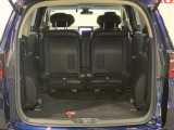 サードシートの格納で、ラゲッジルームも広く、たくさんのお荷物が詰めます!