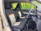運転席シート廻りは使用感も少なく、良好な状態となっています。前オーナー様が丁寧に使っていたことがよくわかりますね。