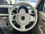 このハンドルを握った時に、車を所有している優越感を味わえますね