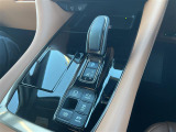 【 シフト 】スムーズなシフトチェンジで快適にお車を操縦していただけます!