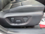 運転席パワーシートです。