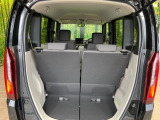普段のお買い物や通勤、送迎等に十分な荷室スペースを確保しております。セカンドシートを倒すと、大きな荷物の積載も可能です♪