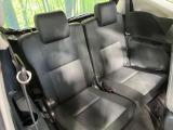 3列目シートはもちろん状態良好☆大人でもゆったりと座って頂けますので、大人数でのお出かけもラクラクです♪ご家族で、気の知れた仲間で、ドライブに行くのが楽しみですね♪