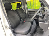 運転席シート廻りは使用感も少なく、良好な状態となっています。前オーナー様が丁寧に使っていたことがよくわかりますね。