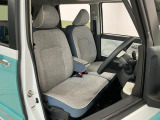 【運転席・助手席】内装ルームクリーニング済みです。しっかり綺麗にしていますので、是非、お確かめください。車に自信があるからこそ、是非一度ご来店頂き内外装も見てもらえると幸いです。