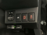 【アイドリングストップ機能】信号待ちなどで車を一時停止させた際、自動的にエンジンがストップする機能。燃費に優れ、環境にも良いです!