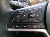 ステアリングスイッチ付きです♪ハンドルから手を放さずにオーディオ操作やメーターディスプレイ操作ができるので、安全です!