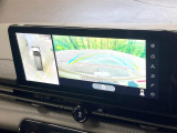 【アラウンドビューモニター】専用のカメラにより、上から見下ろしたような視点で360度クルマの周囲を確認することができます☆縦列駐車や幅寄せ時に活躍してくれます♪