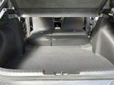リアシートを倒せば、広々とした荷室空間に♪ お荷物、たっぷり載せられます!