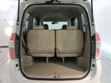 ワゴンならではの広々としたラゲージスペースを備えています。ライフスタイルに合わせていろいろな物を積み込めます!