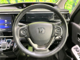 【純正革巻きステアリング】上質な革を使用することで、手にしっかり馴染みとても運転しやすいハンドルです♪
