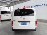 ☆ベース車両は、日産のビジネスバンNV200バネット2WD(DXグレード)メーカーオプションでスライドサイドウィンドウ+プライバシーガラスを装着☆