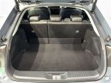 バックドアを開けると荷物スペースです!