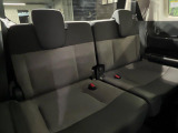 3列目シートはもちろん状態良好☆大人でもゆったりと座って頂けますので、大人数でのお出かけもラクラクです♪ご家族で、気の知れた仲間で、ドライブに行くのが楽しみですね♪