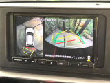 【パノラミックビューモニター】専用のカメラにより、上から見下ろしたような視点で360度クルマの周囲を確認することができます☆死角部分も確認しやすく、狭い場所での切り返しや駐車もスムーズに行えます。