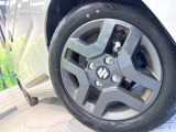 【純正アルミホイール】外観にマッチした純正アルミホイールを装着しております。各種社外アルミホイールや、スタッドレスタイヤも取扱いしております。是非ご相談ください♪