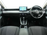 ◆視界広々で非常に運転しやすくロングドライブでも疲れを感じさせないすっきりとまとまったインパネ周りです。
