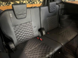 3列目シートはもちろん状態良好☆大人でもゆったりと座って頂けますので、大人数でのお出かけもラクラクです♪ご家族で、気の知れた仲間で、ドライブに行くのが楽しみですね♪