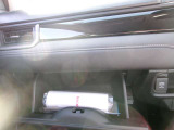 車検証入れ等小物も収納頂けます!!